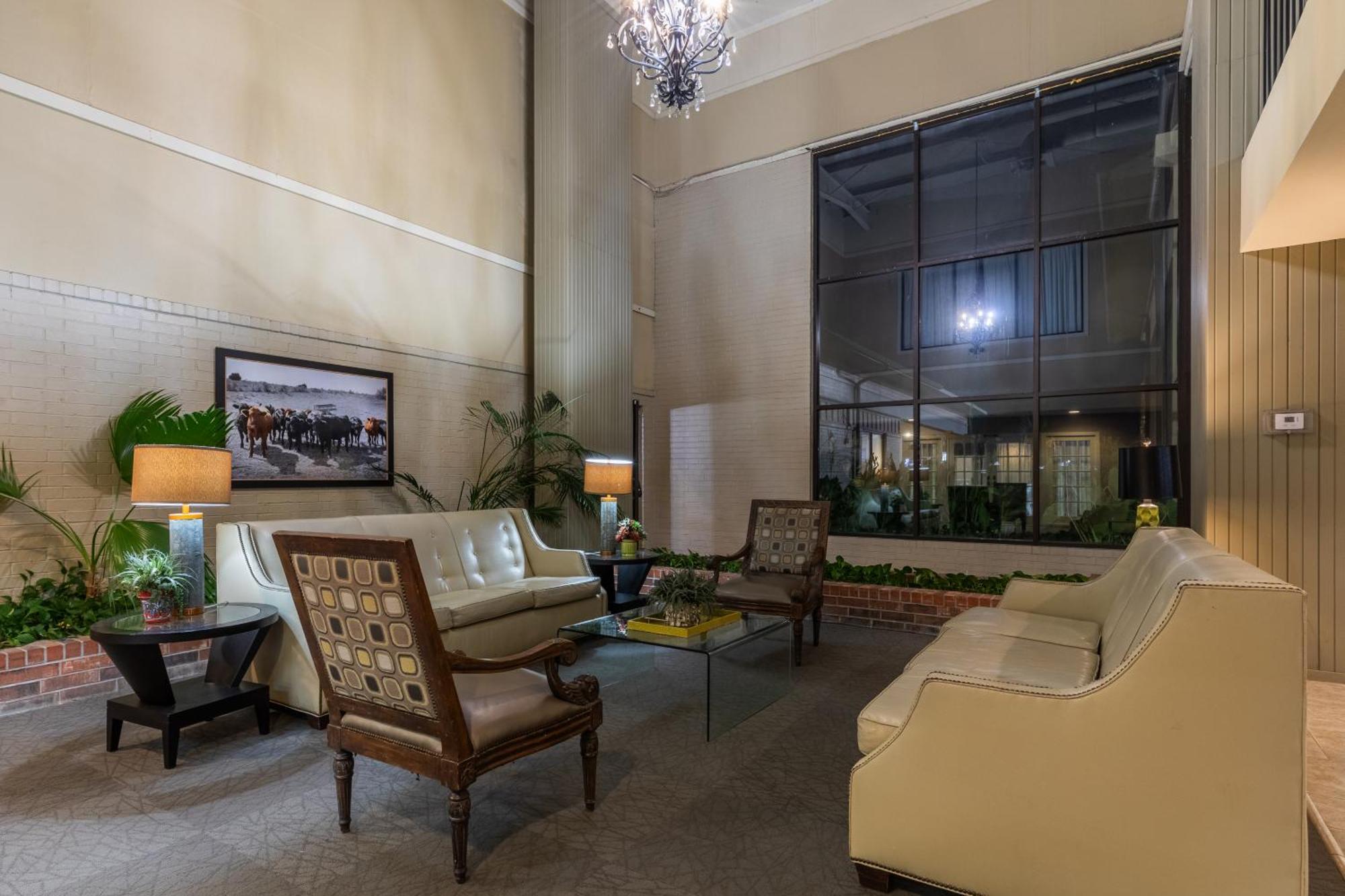 Northwest Inn Woodward Экстерьер фото